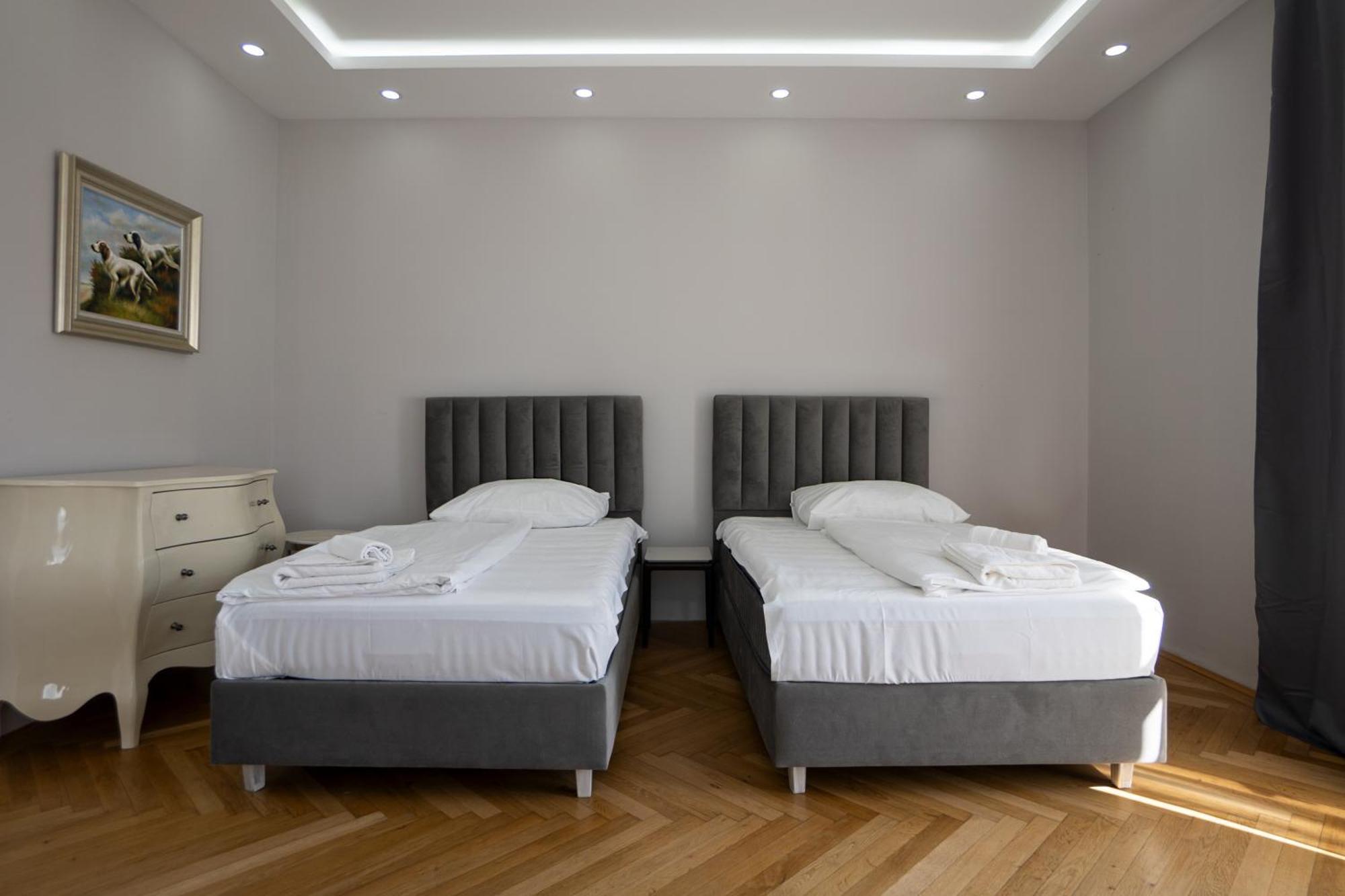 Charming 2-Room Apartment With Balcony, 15 Min To Center Vienna Exterior photo